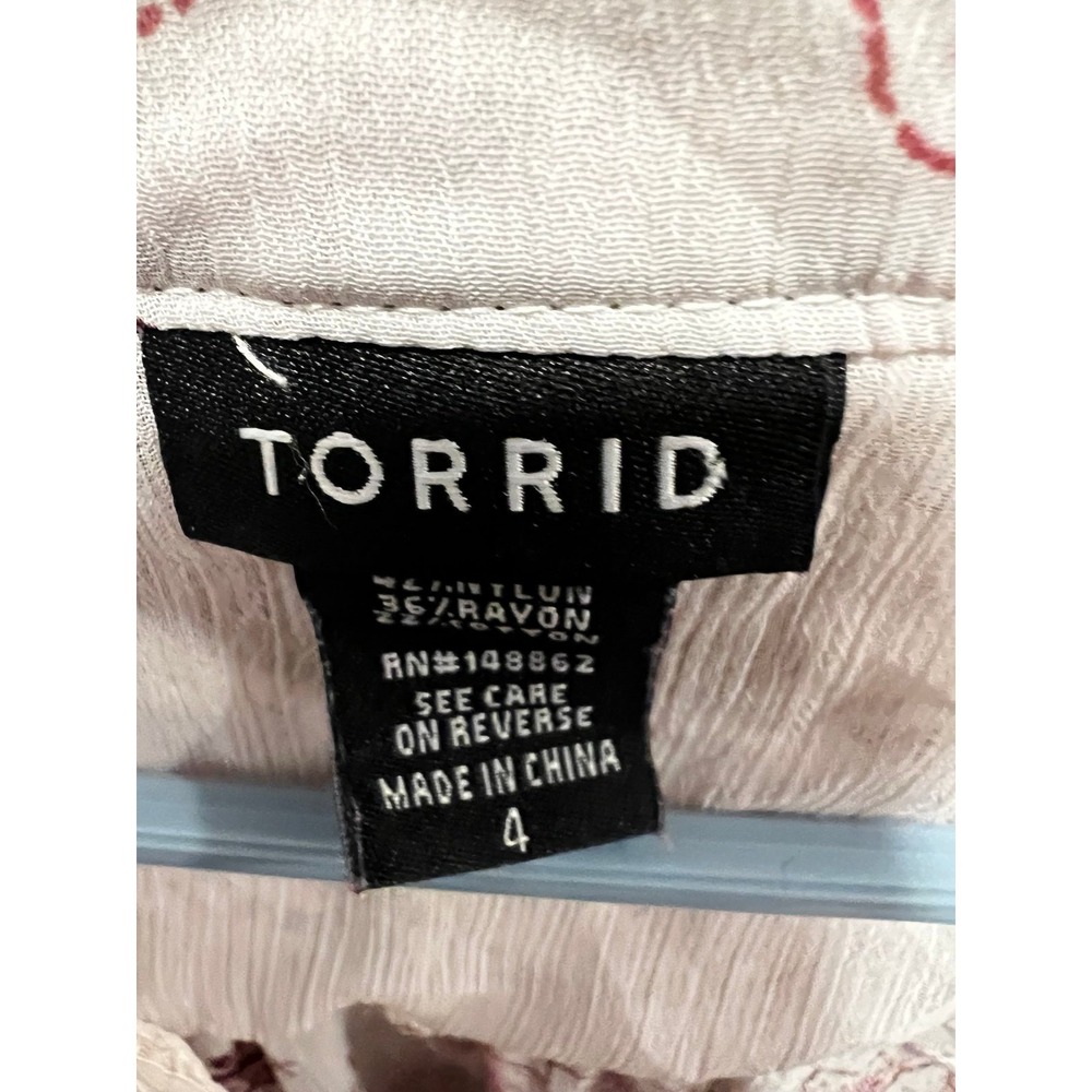 Torrid Floral Print Chiffon Lace Inset Top size 4/4X - Picture 4 of 5